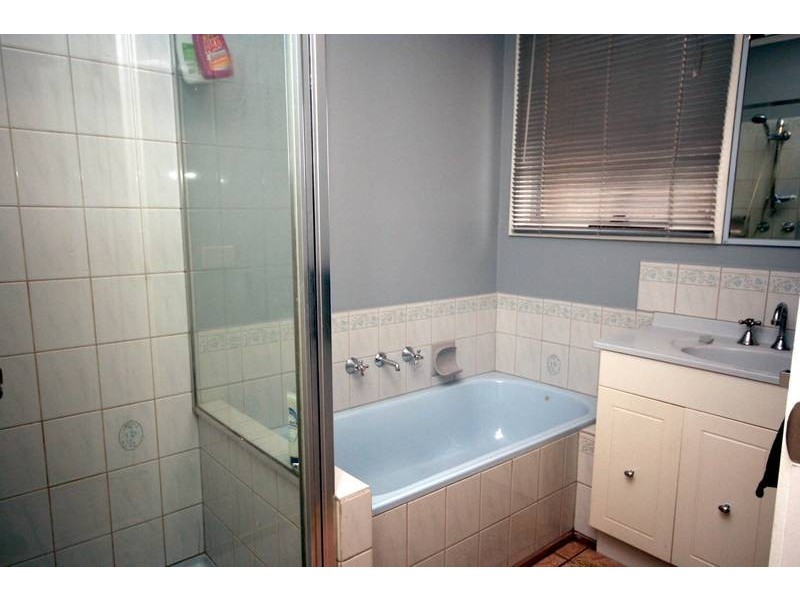 33 Willora Crescent, Cranbourne VIC 3977