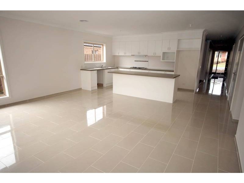 Cranbourne VIC 3977