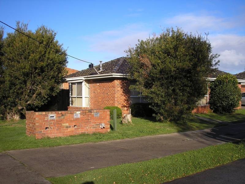 1/9 Fairfield Street, Cranbourne VIC 3977