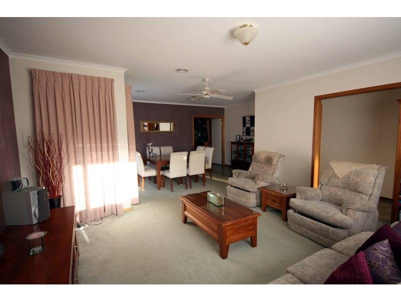 Cranbourne VIC 3977