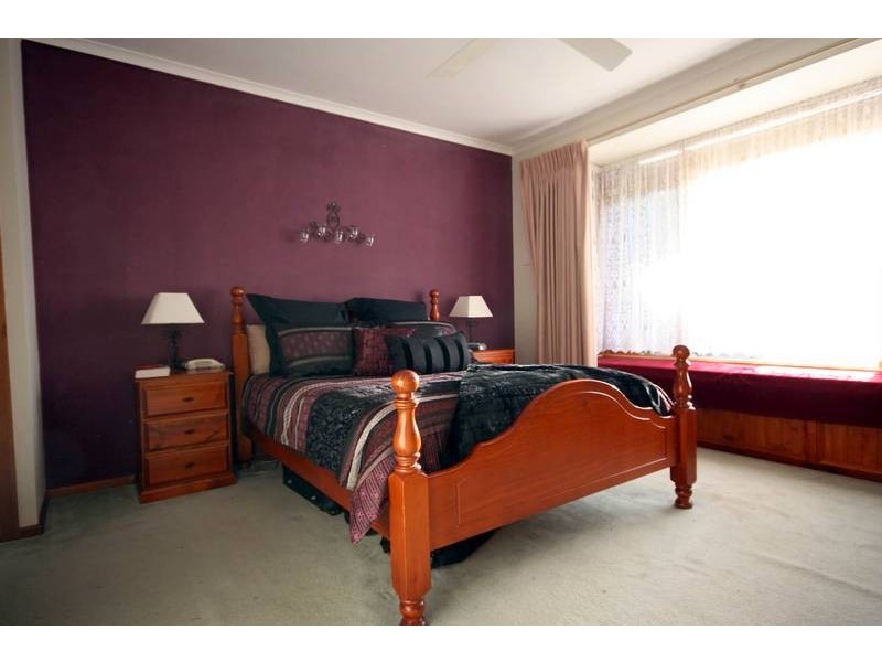 Cranbourne VIC 3977