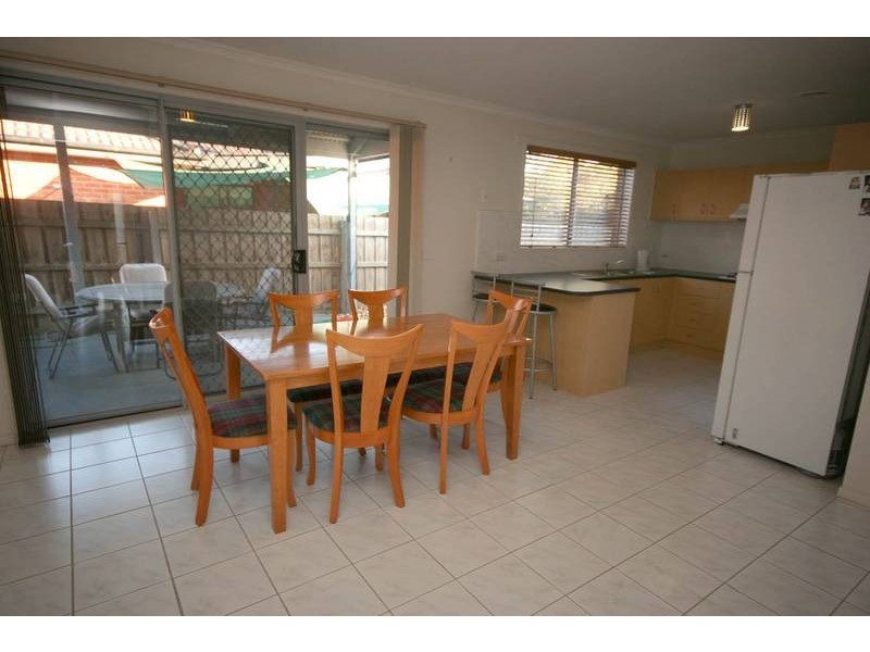 1 Roebourne Mews, Cranbourne East VIC 3977