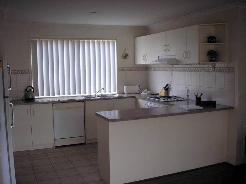 28 Merrijig Avenue, Cranbourne VIC 3977