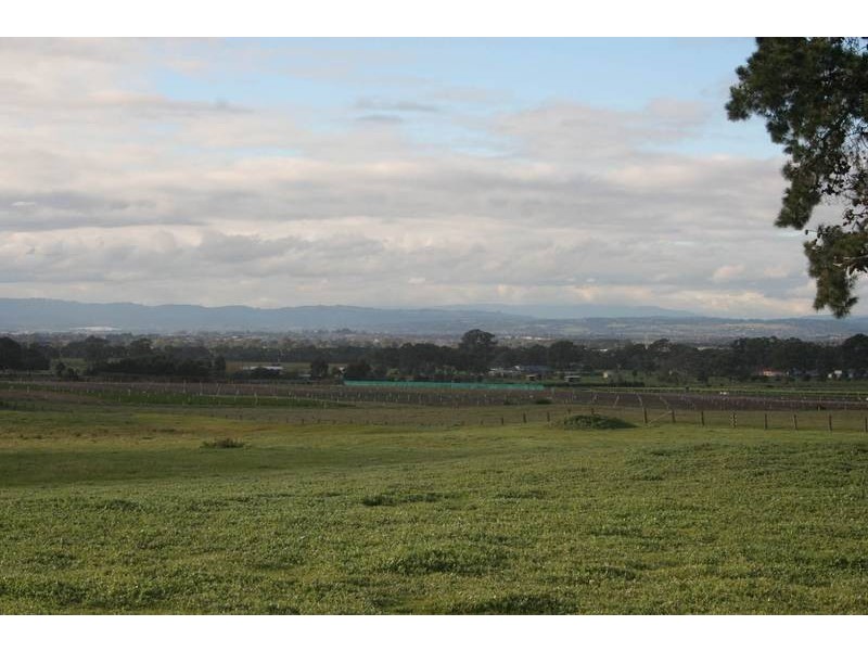 195 Gamble Road, Skye VIC 3977