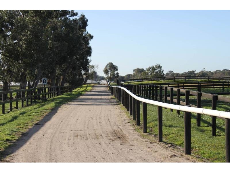 Cranbourne VIC 3977