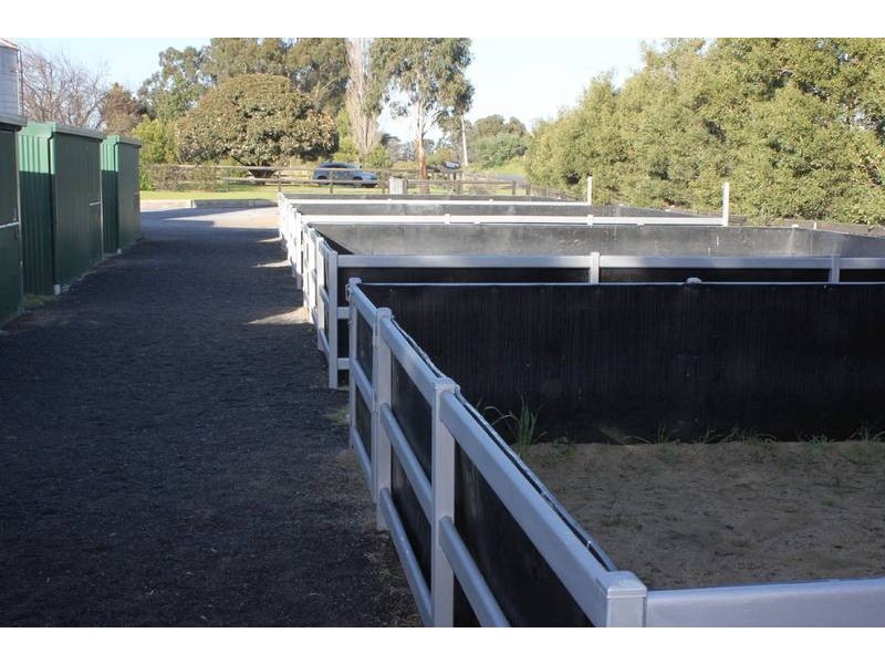 Cranbourne VIC 3977