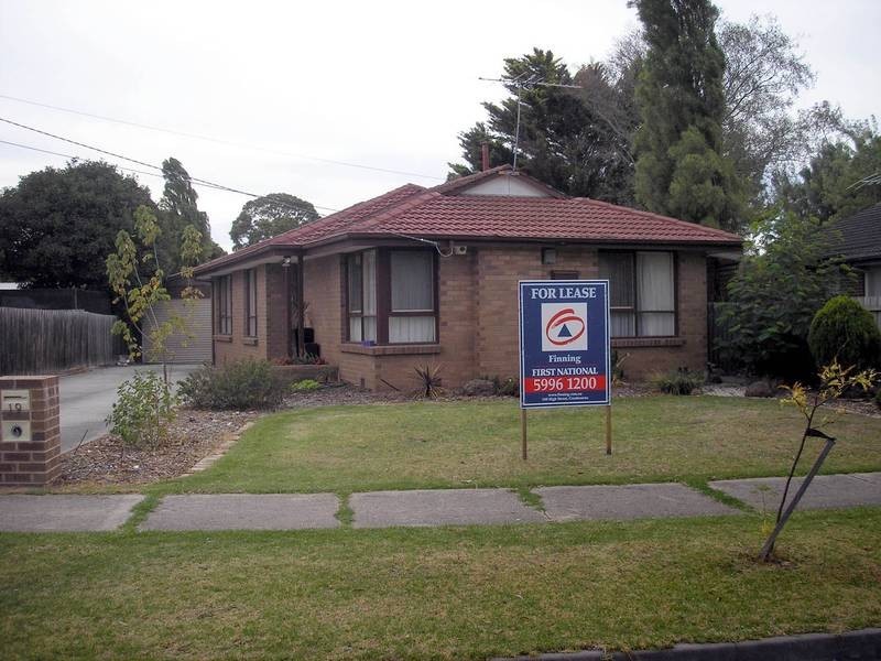 19 Jillian Street, Cranbourne VIC 3977