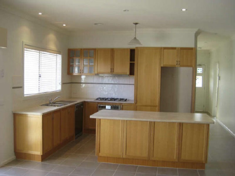 4 Waterbury Street, Cranbourne VIC 3977