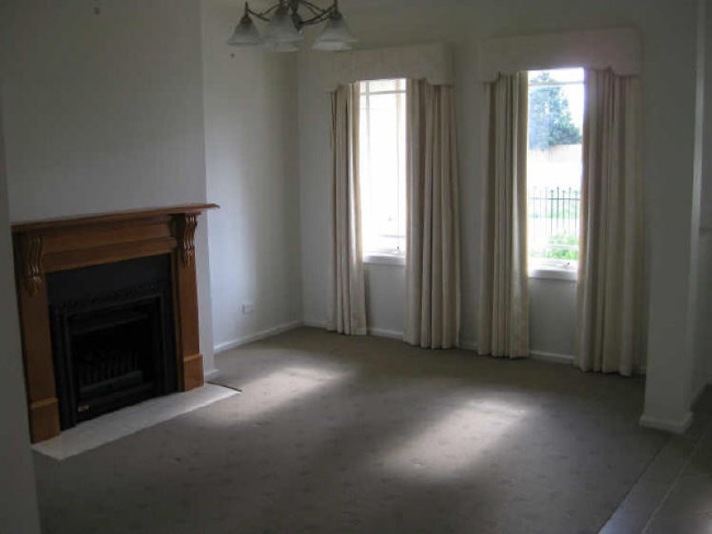 4 Waterbury Street, Cranbourne VIC 3977