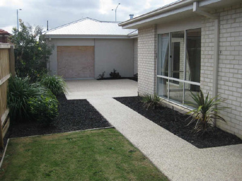 4 Waterbury Street, Cranbourne VIC 3977