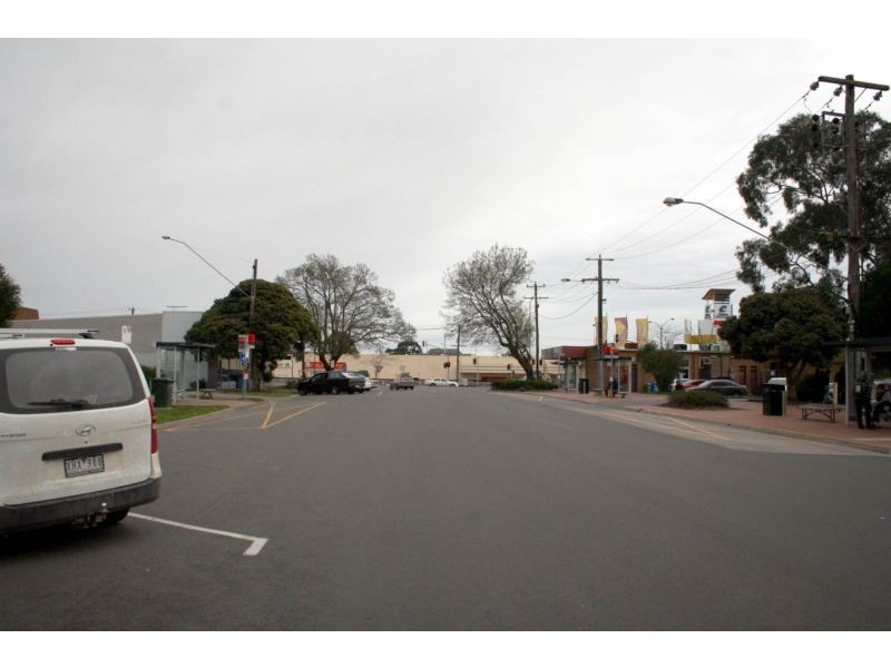 5 Lyall Street, Cranbourne VIC 3977