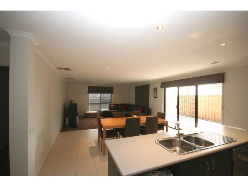 Cranbourne VIC 3977