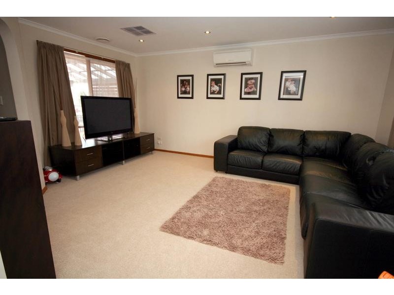 Cranbourne VIC 3977
