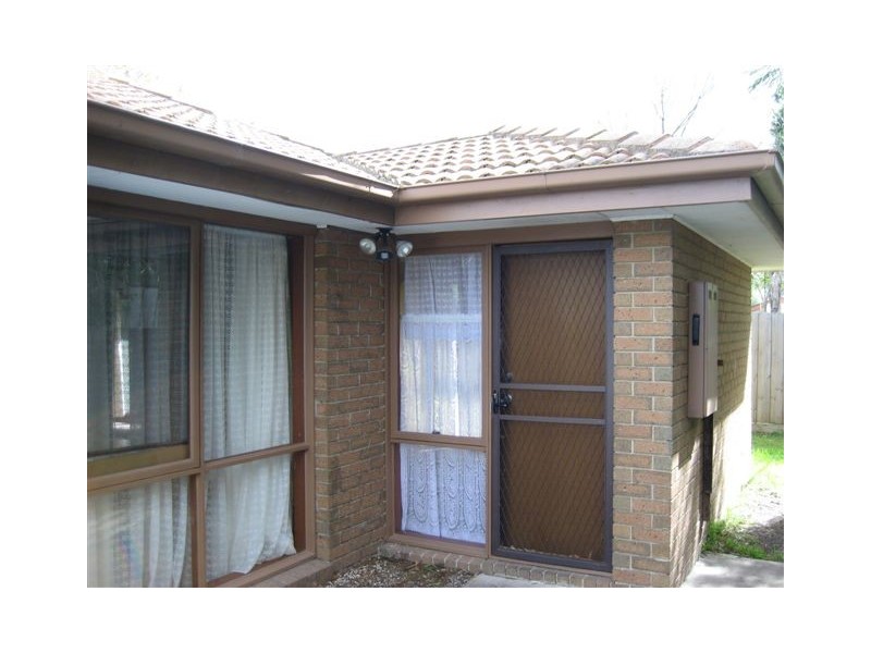 2/39 Duff Street, Cranbourne VIC 3977