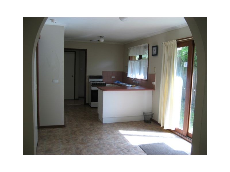 2/39 Duff Street, Cranbourne VIC 3977