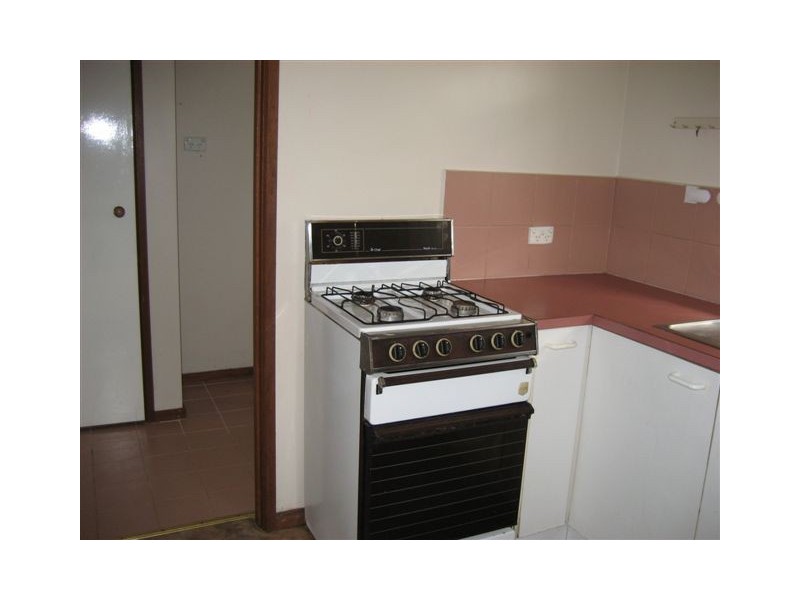 2/39 Duff Street, Cranbourne VIC 3977