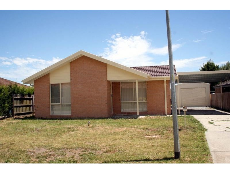 5 Natalie Court, Cranbourne VIC 3977