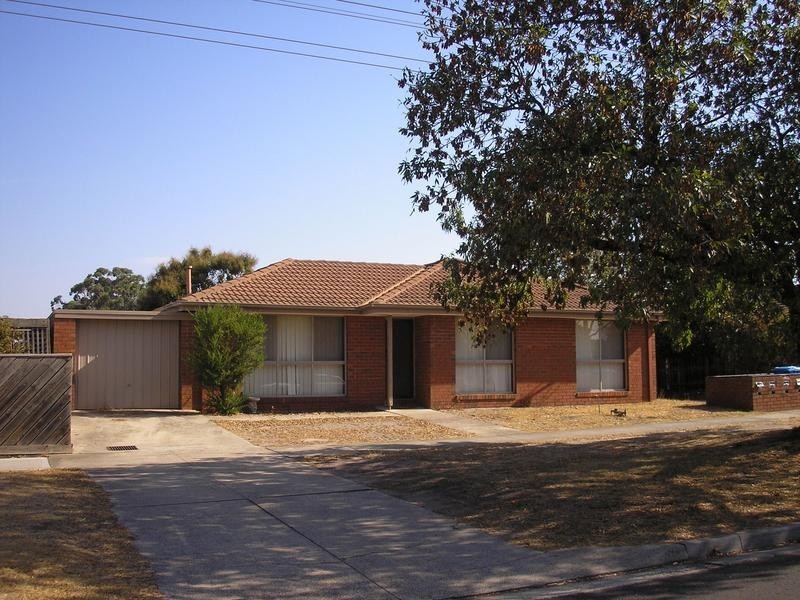 1/18 Stawell Street, Cranbourne VIC 3977