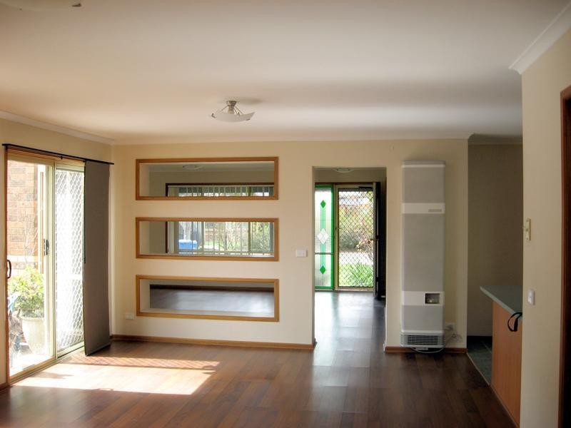 12 Greenock Crescent, Cranbourne VIC 3977