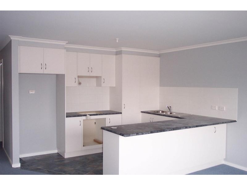 1/4-6 William Street, Cranbourne VIC 3977