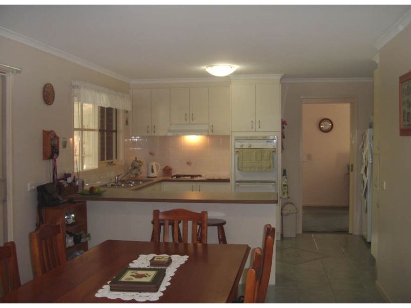 10 Bianco Court, Cranbourne North VIC 3977