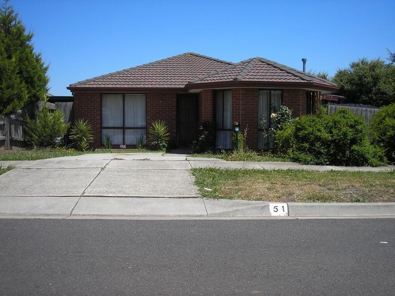 51 Scarborough Avenue, Cranbourne VIC 3977