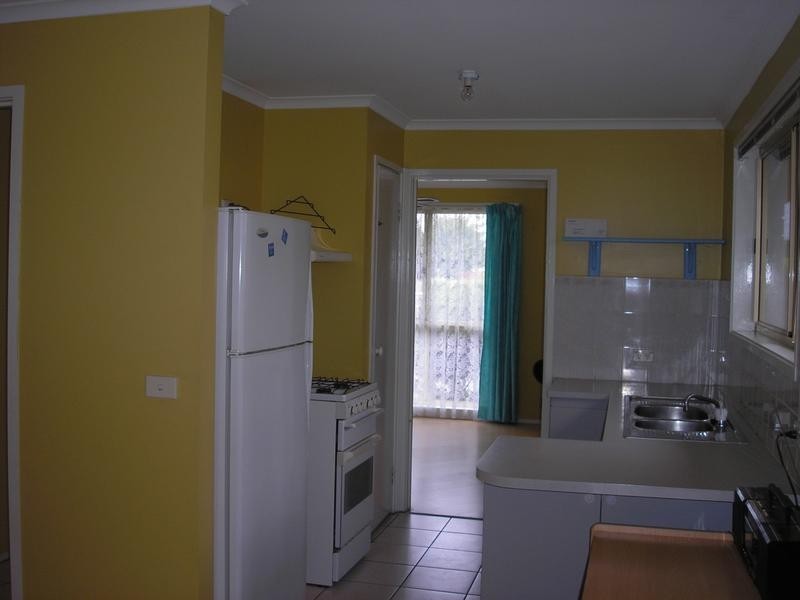 16 Annand Close,, Cranbourne VIC 3977