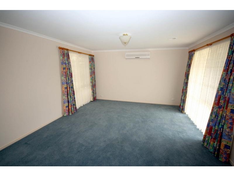 Cranbourne North VIC 3977