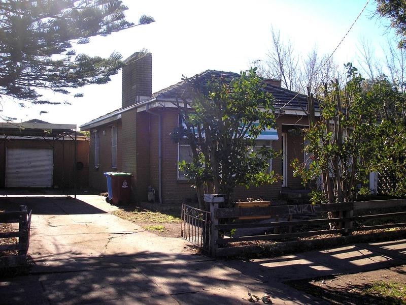 7 Lyall Street, Cranbourne VIC 3977