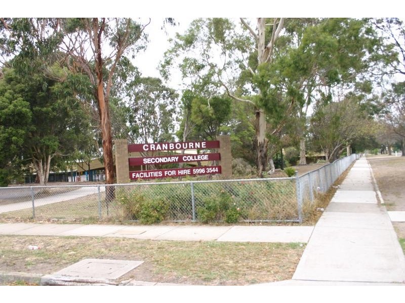 7 Lyall Street, Cranbourne VIC 3977