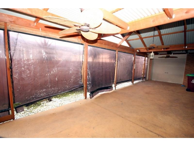 10 Ovata Place, Cranbourne VIC 3977