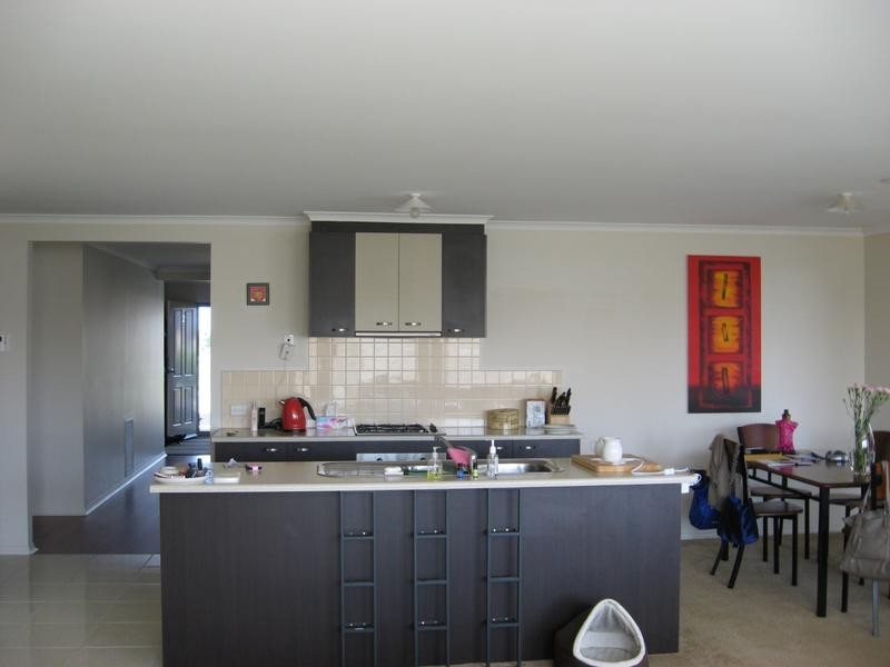 2 Dryandra Place, Cranbourne VIC 3977