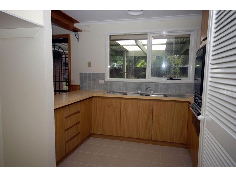 16 Phillip Court, Cranbourne VIC 3977