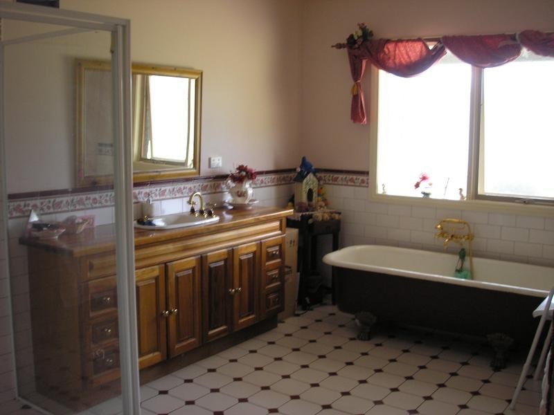 26 Facey Road, Devon Meadows VIC 3977