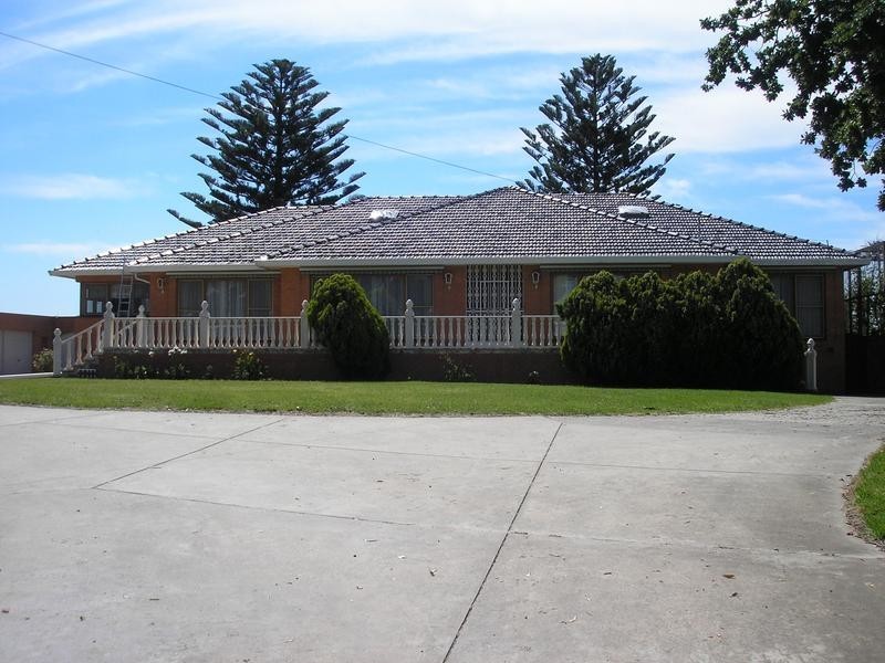 110 Clyde Fiveways Rd, Clyde VIC 3978