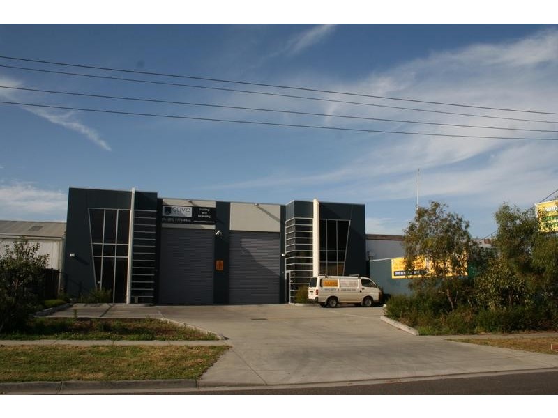 1/1 Normanby Street, Cranbourne VIC 3977