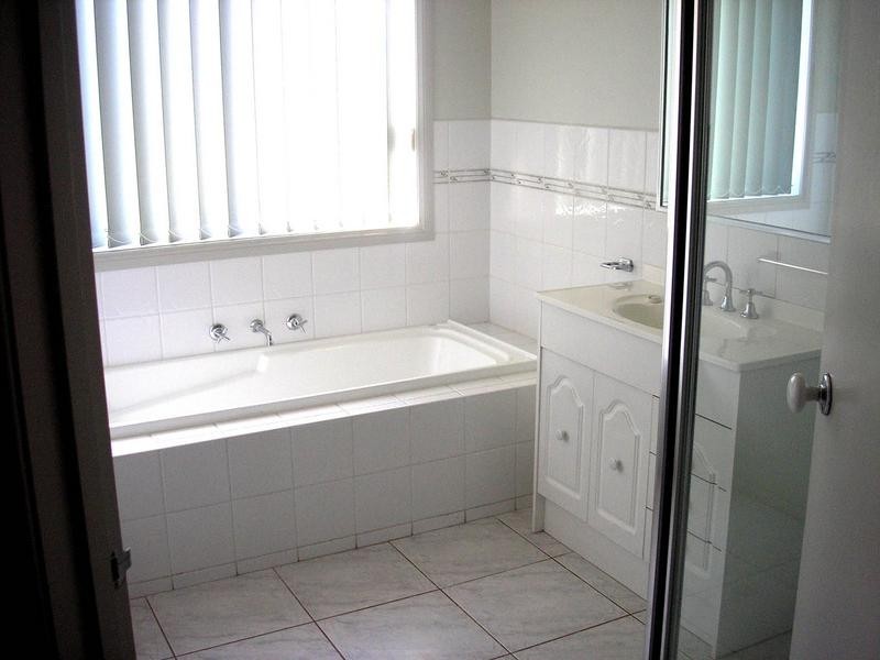 9 Briarcrest Drive, Cranbourne VIC 3977