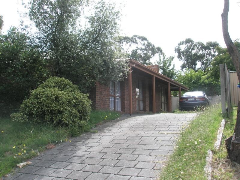 16 Marsden Court, Cranbourne VIC 3977