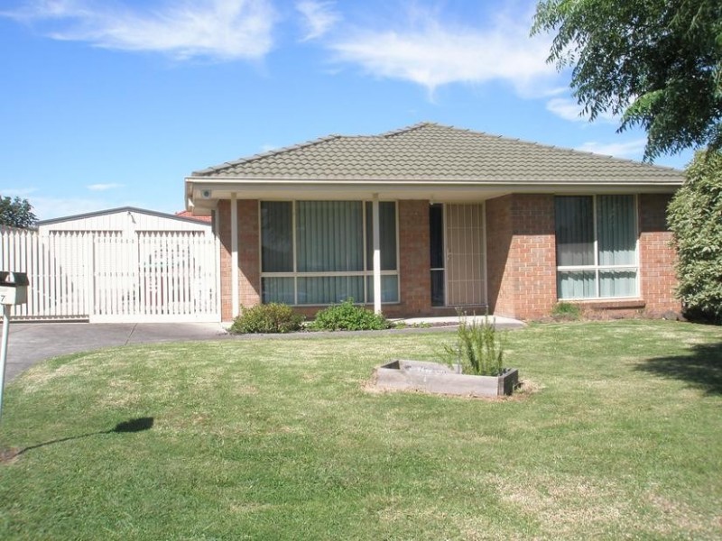 7 Rimes Close, Cranbourne VIC 3977