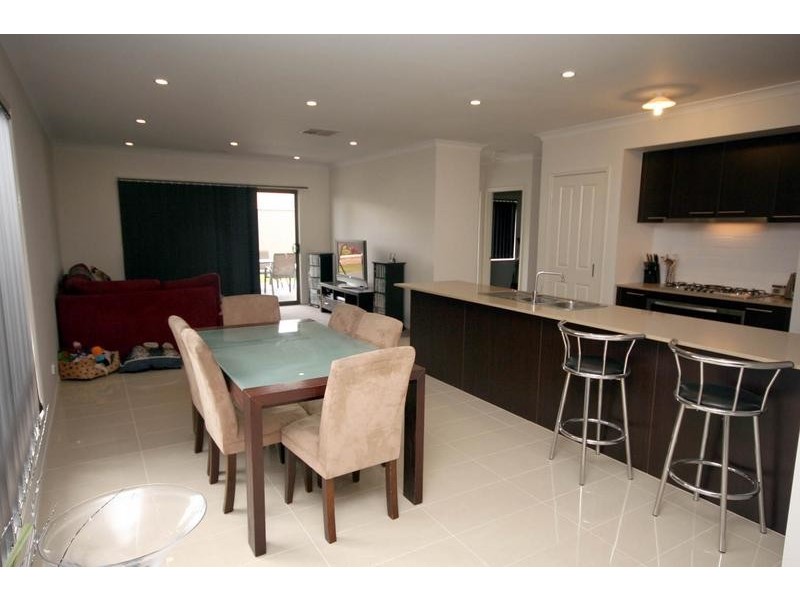 Cranbourne North VIC 3977