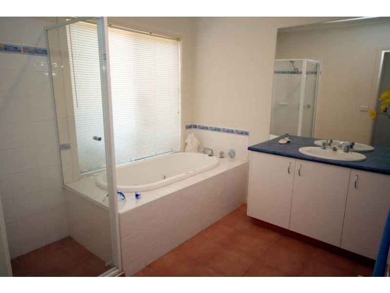 Cranbourne VIC 3977