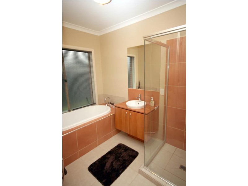 Cranbourne North VIC 3977