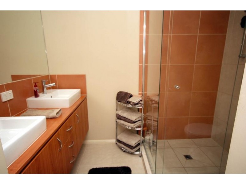 Cranbourne North VIC 3977