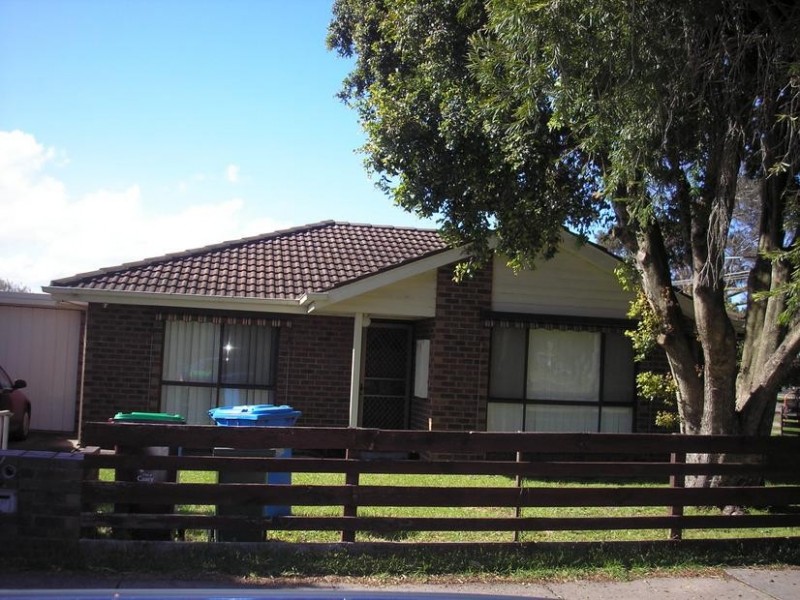 1/12 Russell Street, Cranbourne VIC 3977