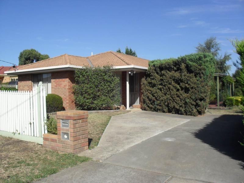 43 Joyce Street, Cranbourne VIC 3977