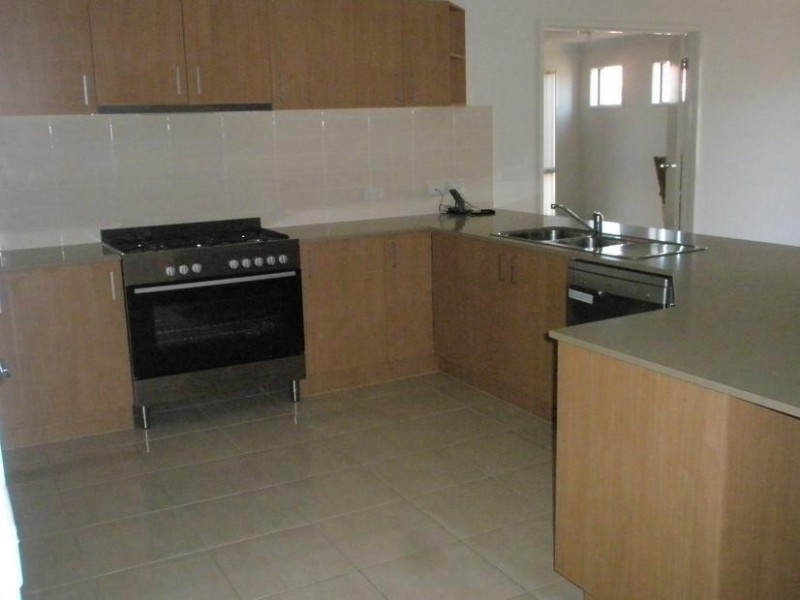 15 Thunderbolt Drive, Cranbourne East VIC 3977