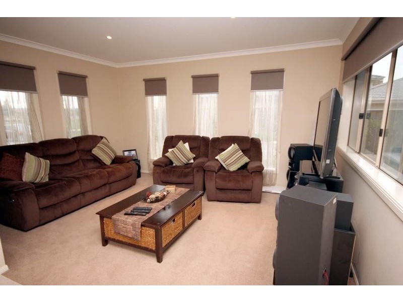 Cranbourne North VIC 3977