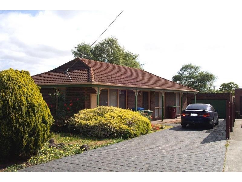 11 Donnelly Court, Cranbourne VIC 3977
