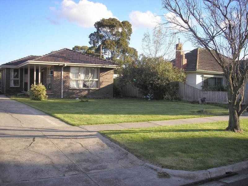 8 Stawell Street, Cranbourne VIC 3977