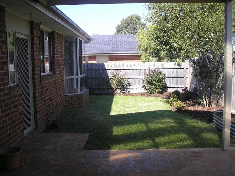 2/310 Centre Rd, Narre Warren South VIC 3805